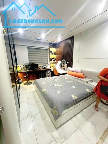 BÁN GẤP CHUNG CƯ 165 THÁI HÀ, 125M2, 3 NGỦ, 2WC, FULL ĐỒ, VIEW SIÊU ĐẸP CHỈ 9 TỶ