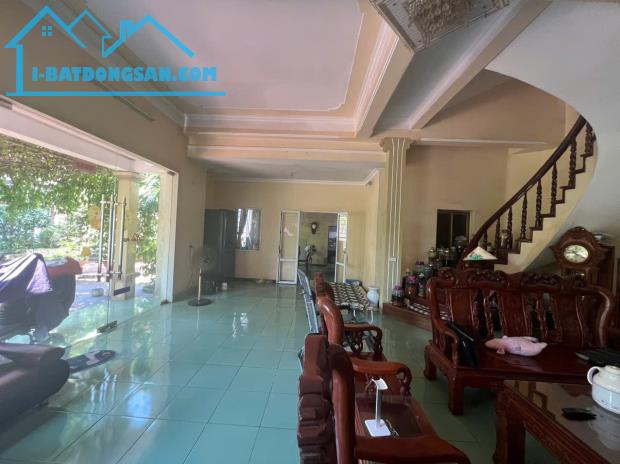 Bán nhà 3 tầng phường Đồng Quang khu Tư San Nền, dt 550m2, giá 15 tỷ, sđt 0962259168 - 2