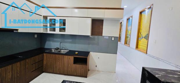 Nhà đẹp Nha Trang diện tích 110m2 Sổ hồng Full thổ cư. Đường ô tô lộ giới 8m QH 20m - 5