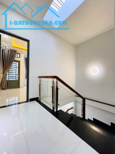 ⚡️⚡️BÁN NHANH NHÀ HẺM XE HƠI 60m² - 2tỷ450(TL)Đ.Nhiêu Tứ,P7,Q Phú Nhuận TPHCM  - Kết cấu: - 4