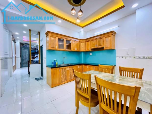 ⚡️⚡️BÁN NHANH NHÀ HẺM XE HƠI 60m² - 2tỷ450(TL)Đ.Nhiêu Tứ,P7,Q Phú Nhuận TPHCM  - Kết cấu: - 1