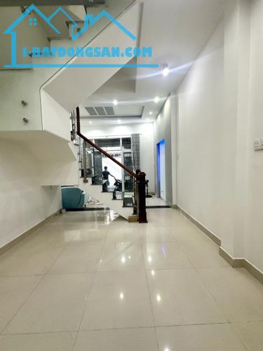 Bán nhà 50m2 ,Đỗ Xuân Hợp,3 tầng Nhỉnh 5 Tỷ, vào ở ngay - 1