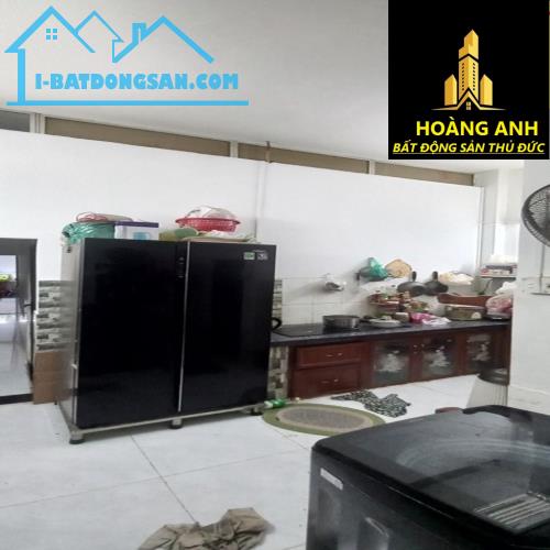 CẦN BÁN GẤP NHÀ MẶT PHỐ CHỈ CÓ 4 TY 199 TẠI PHƯỜNG BÌNH TRƯNG ĐÔNG , QUẬN 2 _ 2 TẦNG 2 PN - 1