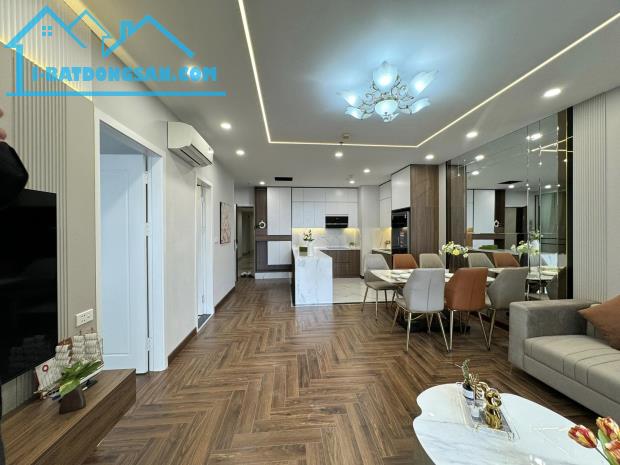 Bán chung cư T&T Riverview 440 Vĩnh Hưng. View sông hồng cực hiếm. DT 113m2 3PN 2WC