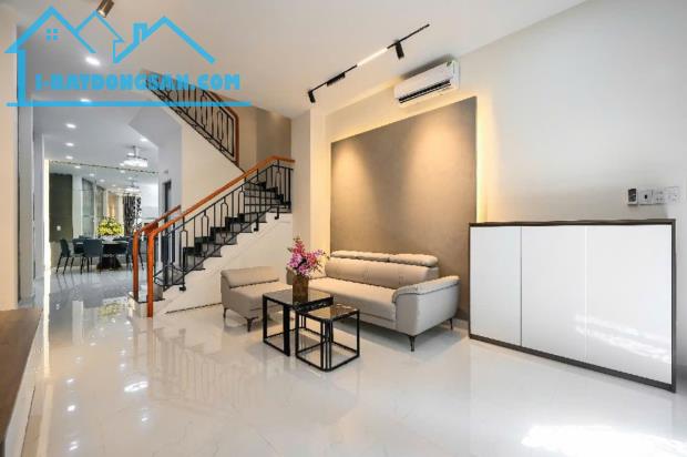 NHÀ HẺM THÔNG XE HƠI MỚI XÂY GẦN CITYLAND PARKHILL GÒ VẤP – FULL NỘI GIÁ NHỈNH 6TỶ.
NHÀ - 2