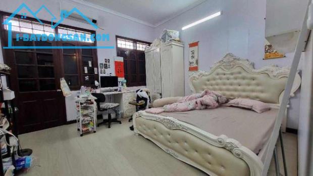 Nhà Phố Bà Triệu 56m2, 5 tầng, nhỉnh 13 tỷ. Ở Ngay, PHÂN LÔ - Ô TÔ VÀO NHÀ - DÂN TRÍ -