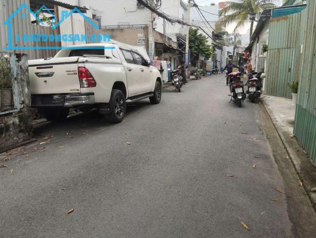 BÁN NHÀ TÔ KÝ QUẬN 12, HẺM NHỰA, XE HƠI VÀO NHÀ 94M2(5 x 18) CHỈ 4.1 TỶ - 4