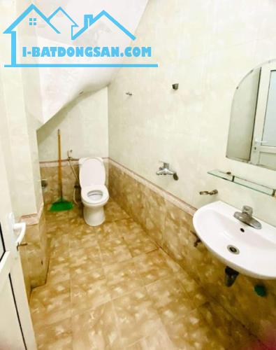 CHO  Ở NHÓM 7 NGƯỜI, HỘ GĐ, KD ONL NHÀ TRƯỜNG CHÍNH, 55M2, 4 TẦNG, 4N, 2 WC, 14 TR