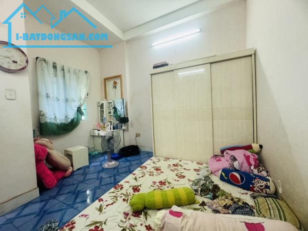 SÁT QUẬN 1 - NHÀ 54M2 - NGANG 4M3 - 3 TẦNG - P1 QUẬN 8 - CHỈ 4.x TỶ - 1
