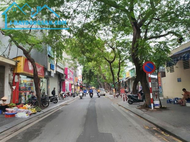Khám Phá Đường Hoàng Hoa Thám - Nơi Giao Thoa Giữa Di Sản Văn Hóa và Cuộc Sống Hiện Đại