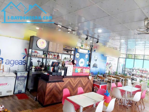 Ngân Hàng Dí NợCần bán quán Cafe Kèm Khu Vui Chơi Ở Thị Trấn Củ Chi 200m2 SổHồngRiêng 790t - 4