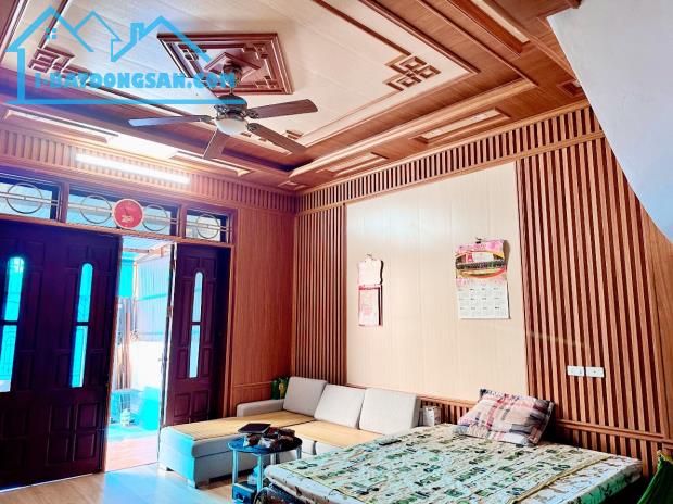 Nhà 3 Tầng-Lô Góc View Thoáng-ÔTô 9 Chỗ Vào Nhà-DT 107M²-MT 5M-Khê Nữ-Nguyên Khê-Đông Anh