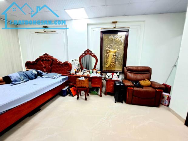 Bán Đất Tặng Nhà 2 Tầng Phố Trương Định Hoàng Mai, 70m2, Ô Tô Thông KD, MT 5m, Nhỉnh 12 Tỷ - 4