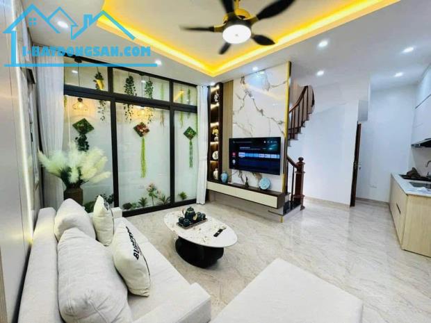 Bán nhà Lô góc Phố Quan Hoa Quận Cầu Giấy, 5 Tầng Full nội thất, MT 6m, ôtô đỗ, Nhỉnh 7 tỷ - 4