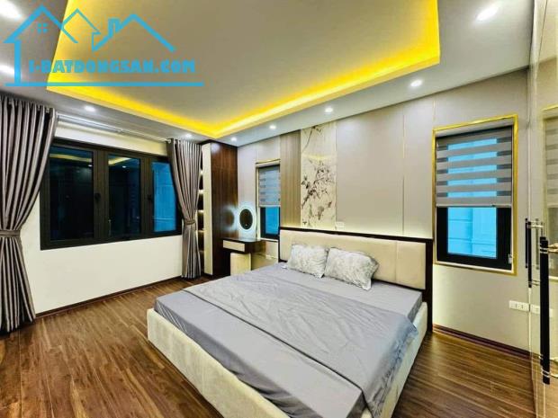 Bán nhà Lô góc Phố Quan Hoa Quận Cầu Giấy, 5 Tầng Full nội thất, MT 6m, ôtô đỗ, Nhỉnh 7 tỷ