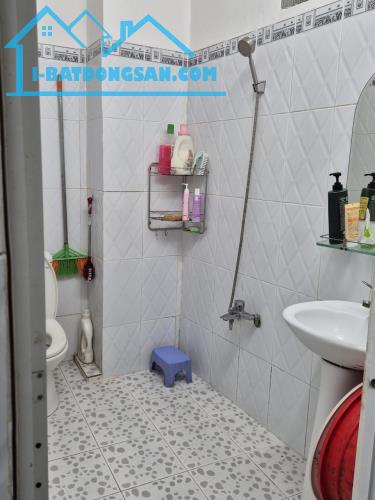 Bán nhà  ở gia đình Huỳnh Văn Nghệ 40m2 - 2 phòng ngủ - 2 WC