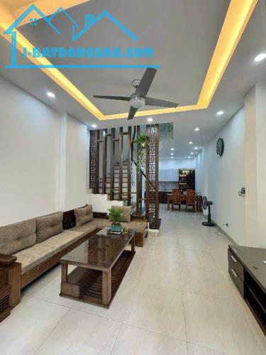 Nhà Đẹp phố  Phan Đình Giót - Hà kế Tấn  , DT :48m2 , Giá Hơn 6 tỷ , Ngõ nông thoáng