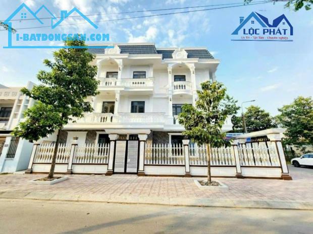 Ban  Biệt Thự Phường BỬU LONG dt 151m2 Bien Hoa Dong Nai  gia 14 ty