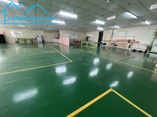 Chuyển nhượng nhà xưởng 3 tầng trong khu công nghiệp Quang Châu, diện tích 21.000m2