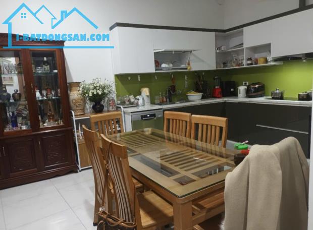 LÁNG HẠ 55M X 4T,thoáng, gần phố, chủ thiện chí bán. - 2