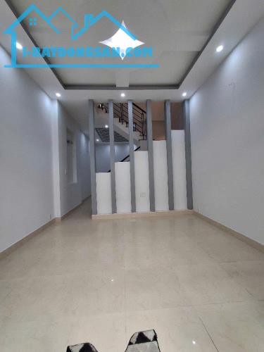 Bán nhà 1 trệt 2 lầu đường Gò Cát P. Phú Hữu Quận 9 giá 4,6 tỷ - 4