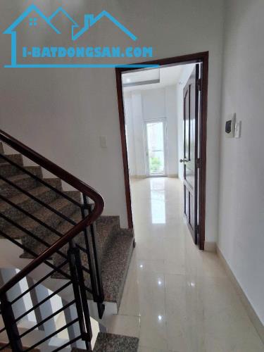 Bán nhà 1 trệt 2 lầu đường Gò Cát P. Phú Hữu Quận 9 giá 4,6 tỷ - 3