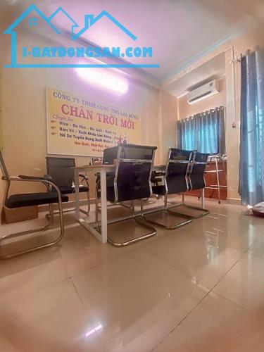 HƯƠNG LỘ 2 - BÌNH TÂN -  106m2 - 4 TẦNG VUÔNG VỨC ĐẸP SANG - KẾ NGÃ TƯ BỐN XÃ CÔNG CHỨNG - 1