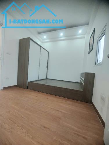 Bán căn hộ 48 m2 phố Hoàng Ngân, 2 ngủ, full đồ ,ô tô đỗ cửa 1 tỷ 650 - 2