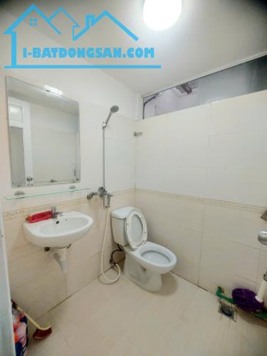 Bán căn hộ 48 m2 phố Hoàng Ngân, 2 ngủ, full đồ ,ô tô đỗ cửa 1 tỷ 650 - 1