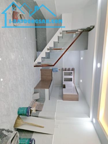 Bán nhà 24,5m², 2 tầng , Gần Nguyễn Thị Thập, Quận 7, hẻm 2m, Nhỉnh 2tỷ