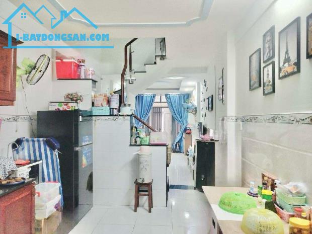 Bán nhà quận 10, hẻm  xe hơi Thành Thái, 36m2 DTSD, mới  vào ở ngay/cho thuê, chỉ 2.99 TỶ - 1