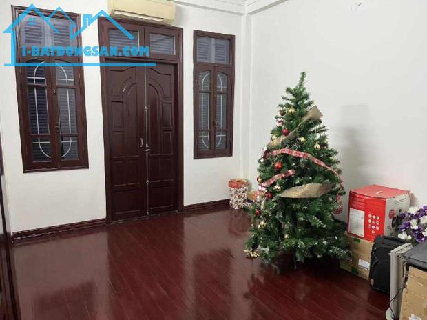 BÁN NHÀ KIM GIANG, 4 TẦNG MẶT TIỀN 3.6M , OTO GẦN, SÁT KĐT ĐẠI KIM, GIÁ 6 TỶ