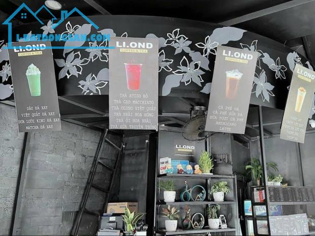 Sang nhượng quán cafe 2 mặt tiền tại Quận Tân Phú