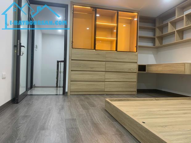 🆘 Bán Nhà VIP Lương Đình Của ,Đống Đa 30 M2 3T MT 3.7 M, Chỉ 4.5 Tỷ Mặt Ngõ Thẳng Tắp