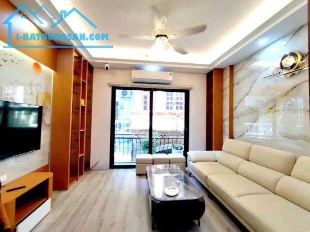 Bồ Đề 55m,5 tầng,nhỉnh 11tỷ,GARA 2 ÔTÔ VÀO NHÀ-Ô CHỜ THANG MÁY-2 THOÁNG,FULL NỘI THẤT - 3