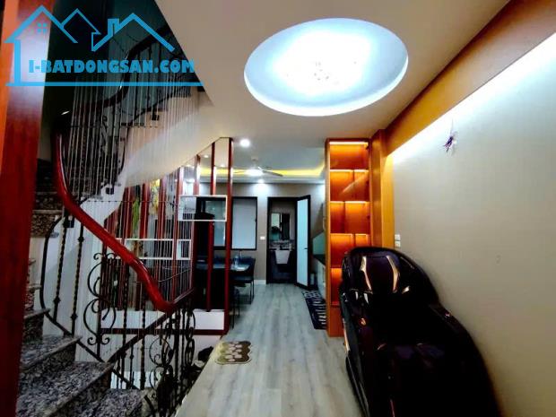 Bồ Đề 55m,5 tầng,nhỉnh 11tỷ,GARA 2 ÔTÔ VÀO NHÀ-Ô CHỜ THANG MÁY-2 THOÁNG,FULL NỘI THẤT - 1