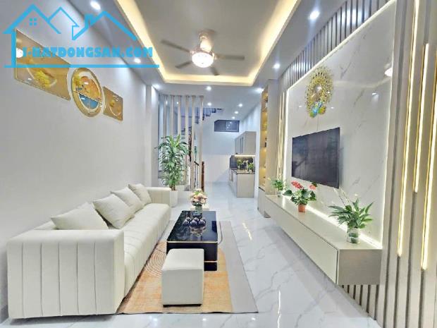 Nhà Đẹp Thanh Trì 56m2, 4 tầng, 4 phòng ngủ, Trung Tâm Thanh Trì, TC: Hơn 4 tỷ (Có Thương - 2