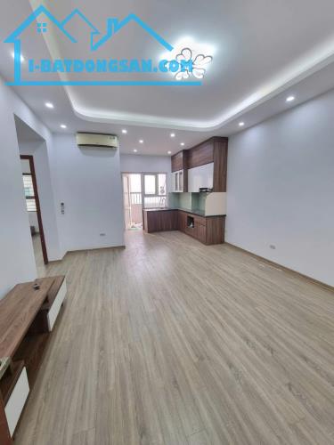 Chính chủ gửi bán nhanh căn hộ 70m2 tòa CT6 Xa La, giá chỉ 2.7x tỷ. Sổ đỏ. Lh 0378884919 - 2