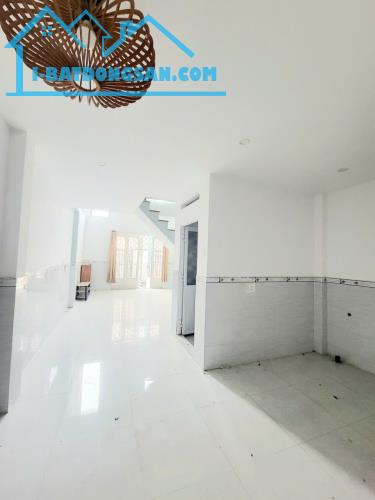 60M2 - XE HƠI ĐẬU CỬA - NHỈNH 4 TỶ - SÁT VÁCH VẠN PHUC CITY - HIỆP BÌNH PHƯỚC - THỦ ĐỨC - 3