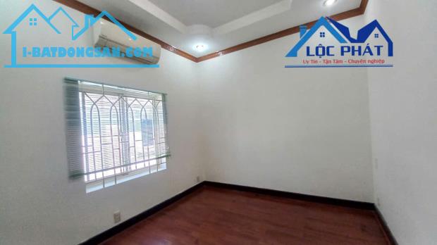 Cho thuê biệt thự mini Long Bình Tân 150 m2 5 phòng ngủ 3 tolet 5 máy lạnh chỉ 12