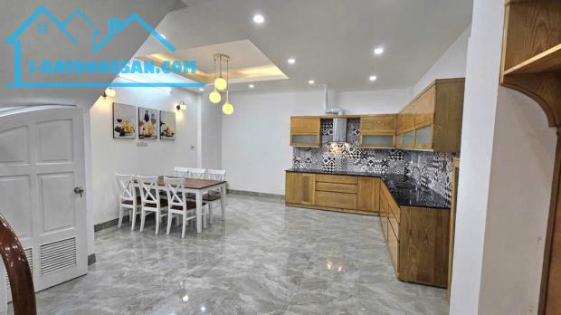 Bán nhà khu vực ĐỀN LỪ, 51/52m2,MT 5m,Ô CHỜ THANG MÁY,SỔ PHÂN LÔ, VÀI BƯỚC RA HỒ,HƠN 7 TỶ - 1