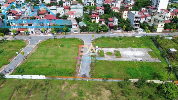 Bán đất đấu giá X1 thôn Đìa Nam Hồng Đông Anh