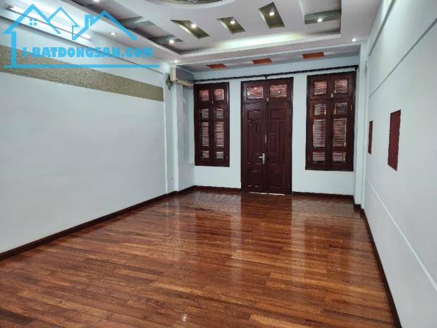 Bán gấp nhà Nghĩa Đô, phân lô ô tô tránh, kinh doanh, hàng xóm dân trí cao, 60m2 5 tầng, - 1