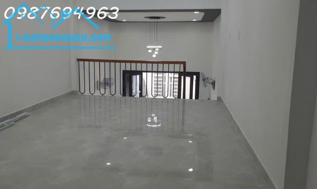 Q7 CÁCH MẶT TIỀN 30M, NỞ HẬU 59M2, 2 TẦNG HẺM 1 SẸC TIỆN ÍCH ĐẦY ĐỦ SÁT Q4 1 CHỈ 4T TL - 1