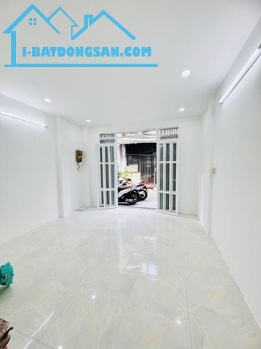 🏡 HẺM 154 ÂU DƯƠNG LÂN QUẬN 8 - 2 TẦNG MỚI ĐẸP - 42M2 - 4X10M - GIÁP QUẬN 1 - 1