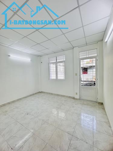 🏡 HẺM 154 ÂU DƯƠNG LÂN QUẬN 8 - 2 TẦNG MỚI ĐẸP - 42M2 - 4X10M - GIÁP QUẬN 1 - 4