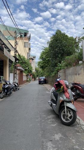 Bán nhà Ngõ 2 Ngọc Thuỵ 50m x 4T ở luôn, Lô Góc, oto tránh, vào nhà giá 7 tỷ 35 có TL. LH - 2
