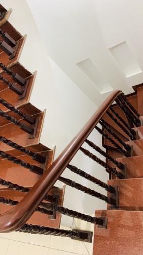 Bán nhà Ngõ 2 Ngọc Thuỵ 50m x 4T ở luôn, Lô Góc, oto tránh, vào nhà giá 7 tỷ 35 có TL. LH
