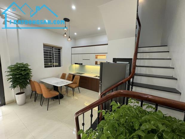 BÁN NHÀ RIÊNG TẠI ĐƯỜNG PHẠM VĂN ĐỒNG, GIÁ CHỈ VỚI 6,3 TỶ VND, DIỆN TÍCH 35 M2, VIEW ĐẸP - 3