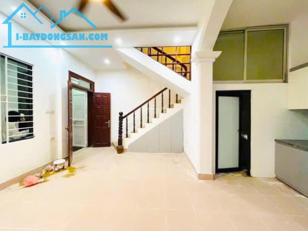 NHÀ ĐỘI CẤN ĐẸP MỚI PHỐ VIP, CÁCH OTO 20M, BAN CÔNG SÁNG THOÁNG 36m2x5T CHỈ 7,1 TỶ - 1